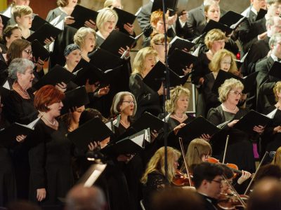 经典:美声唱法为赛季揭幕战挖掘历史